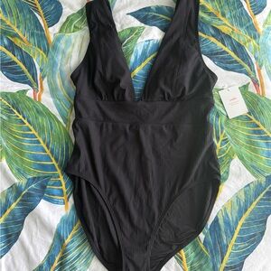 Andie Black Ribbed Mykonos One Piece Swimsuit- Long Torso Size Large